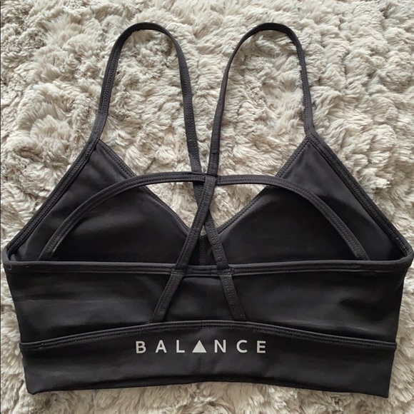 Brand new never worn form bra! Sold out in XS - Picture 5 of 6